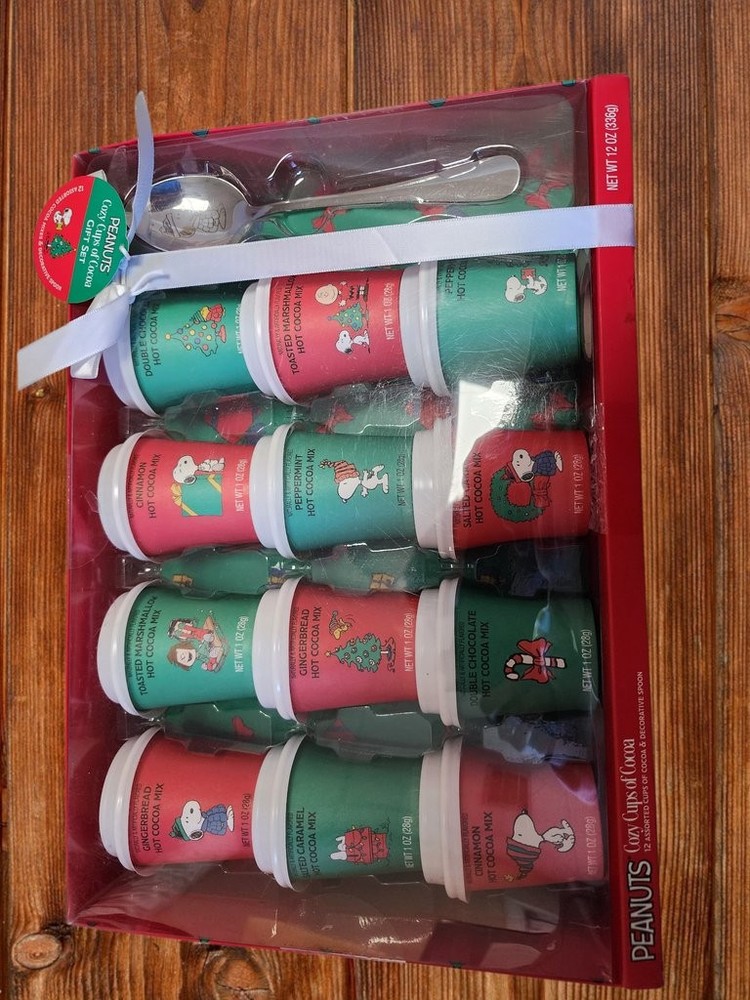 Peanuts Hot Cocoa Gift Set with Decorative Spoon