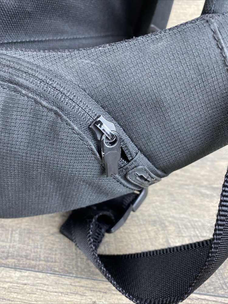Black Incase ICON Backpack Slim