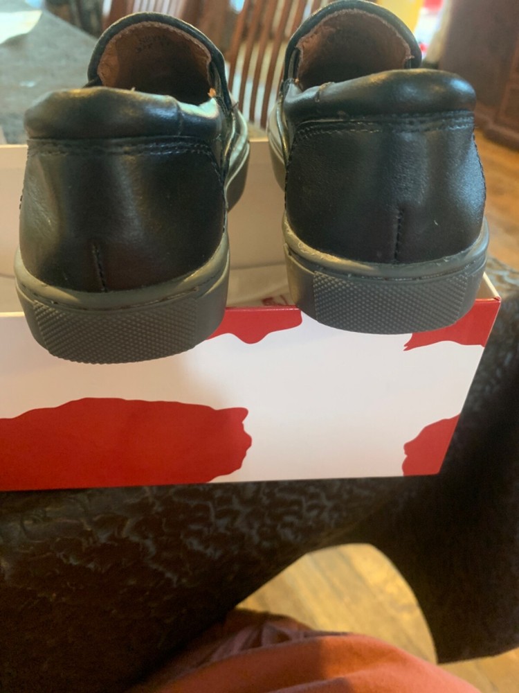 Venettini boys Navy sneakers Size 25