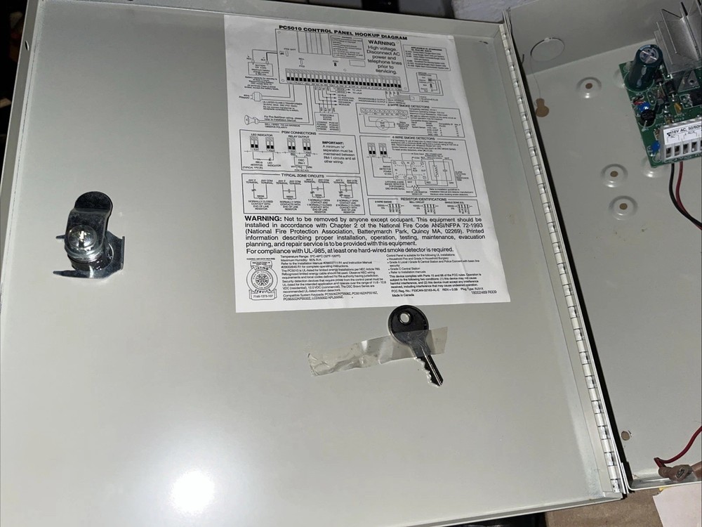 DSC Power832 - PC5010 Security Systems Control Box See Pictures Untested