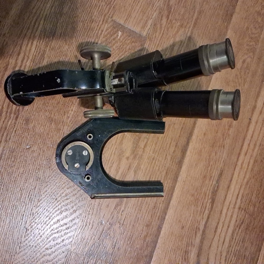 Eleitz Wetzlar microscope Antique. Not Tested