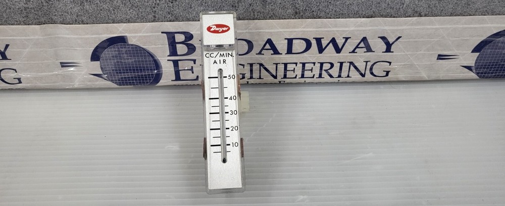 DWYER FLOWMETER AIR 0-50 SCCM BIN#17