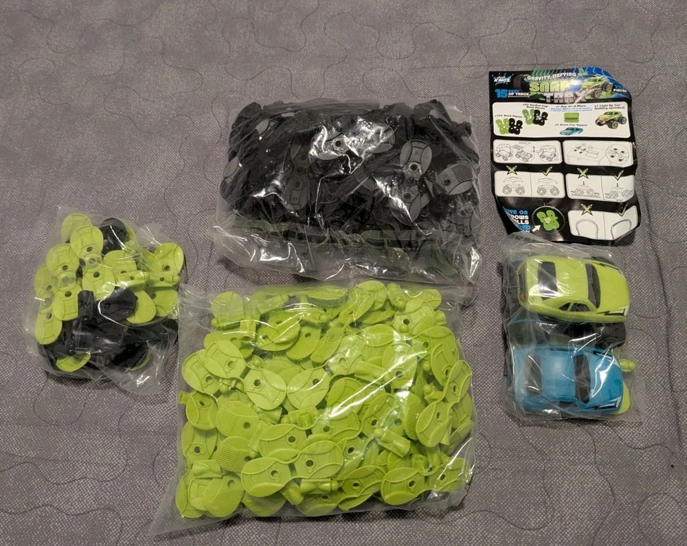 Speed Kingz Snap Trax Toy - Gravity Defying - Complete - Open Box
