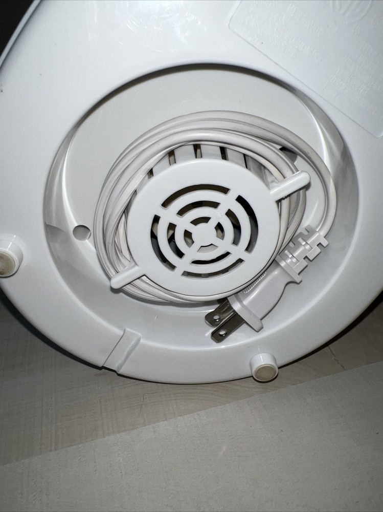 RIVAL 5-SPEED COUNTERTOP BLENDER , MODEL# BL706 New without box