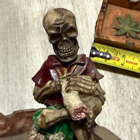 Resin skull plant decor buds tray bundle