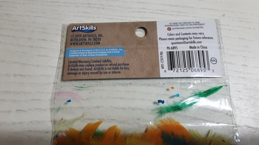 120 ArtSkills Crafter’s Closet Rainbow Craft Feathers Each Packing