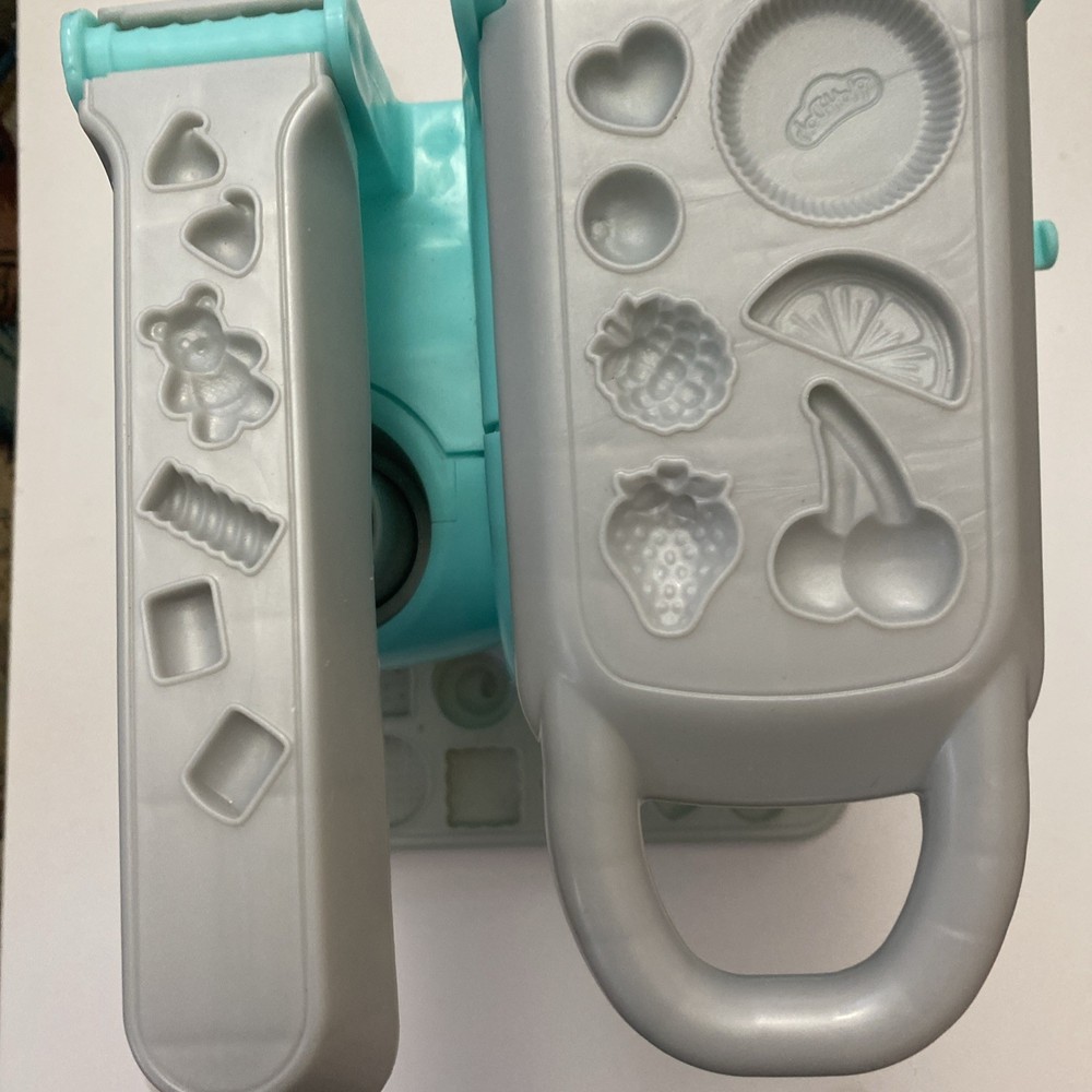 Play-Doh Cafe Kitchen Creation