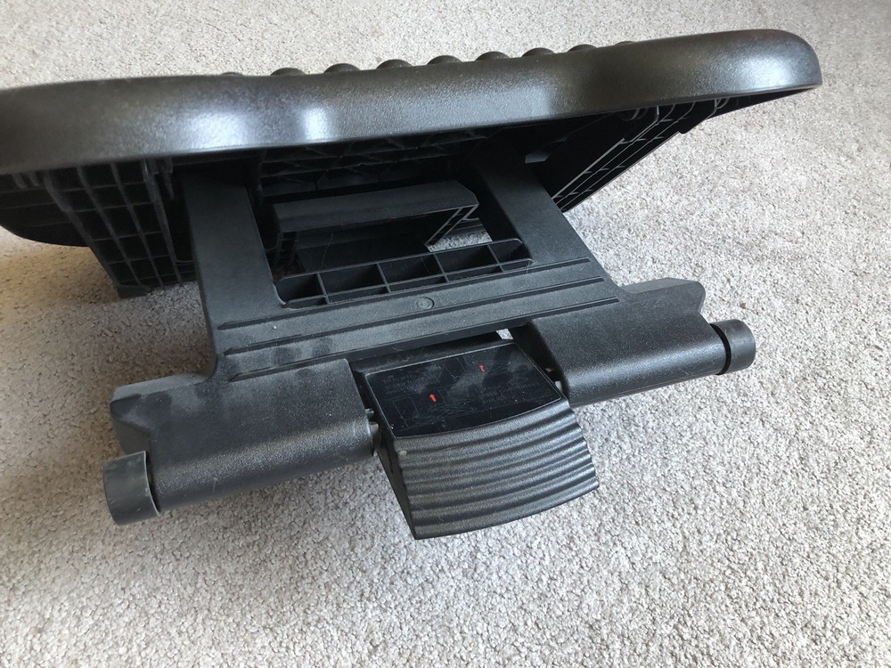 Great - Foot Rest Work Desk By Mind Reader - Manual Foot Massage