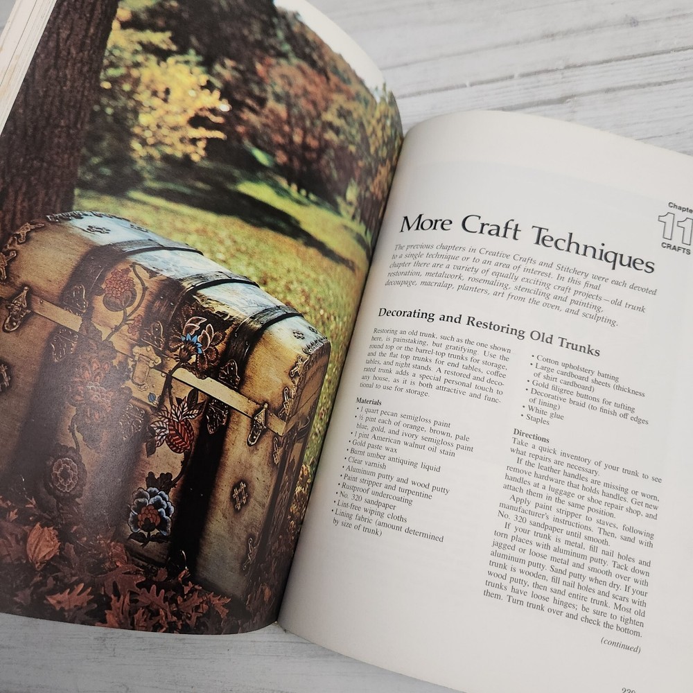 Book: Creative Crafts & Stitchery - 146 Exciting Projects You Can Make Yourself
