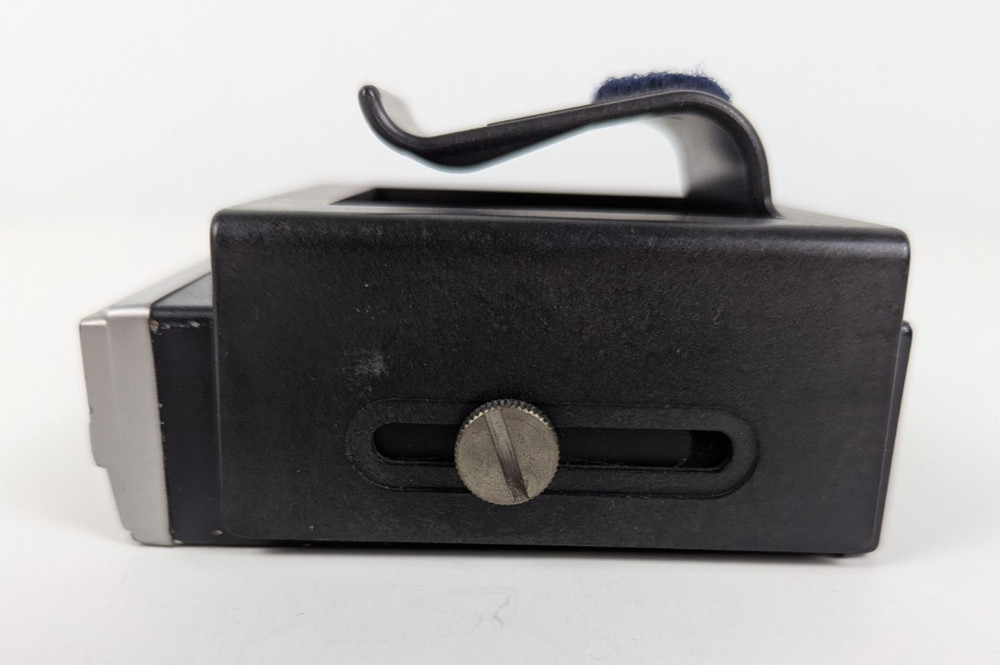 UNIDEN RD-35 RADAR DETECTOR - BRACKET & CIG CORD- POWERS ON (otherwise UNTESTED)