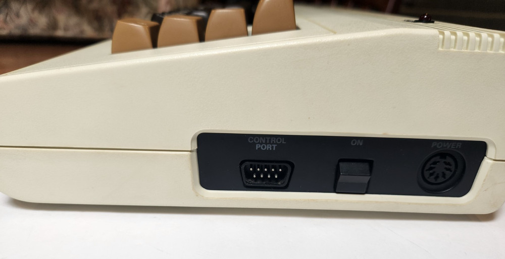 Vintage Commodore Vic 20 Computer Tested Powers New Capacitors