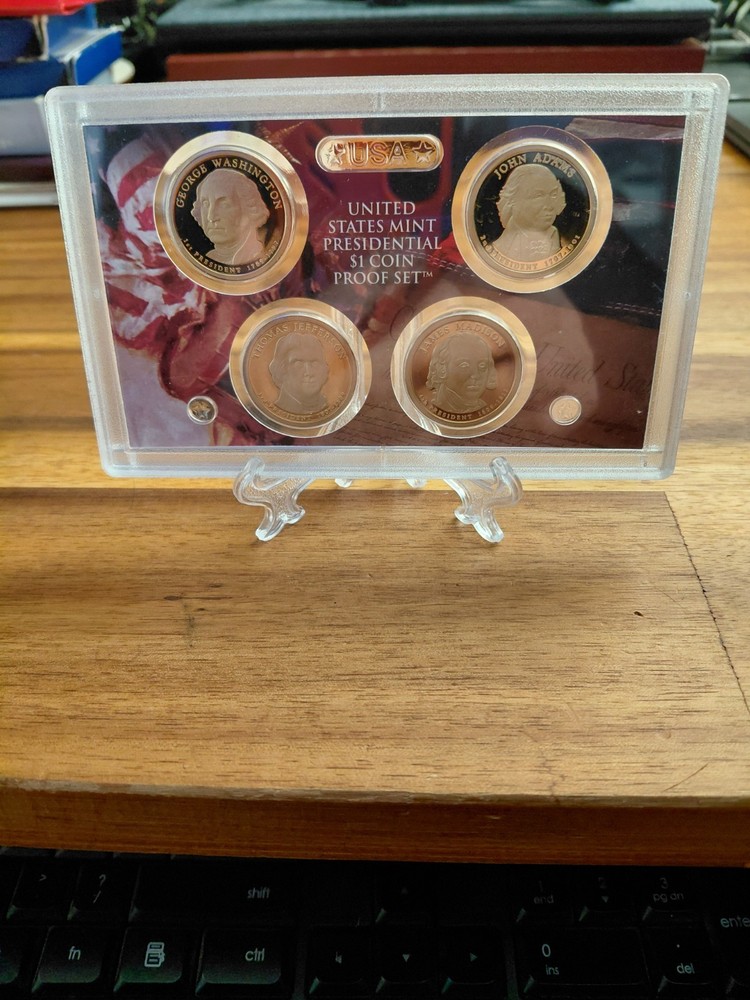 4Pcs 3" Plastic Easel Coin, Phone, Display Stands/Holders/Easels Clear