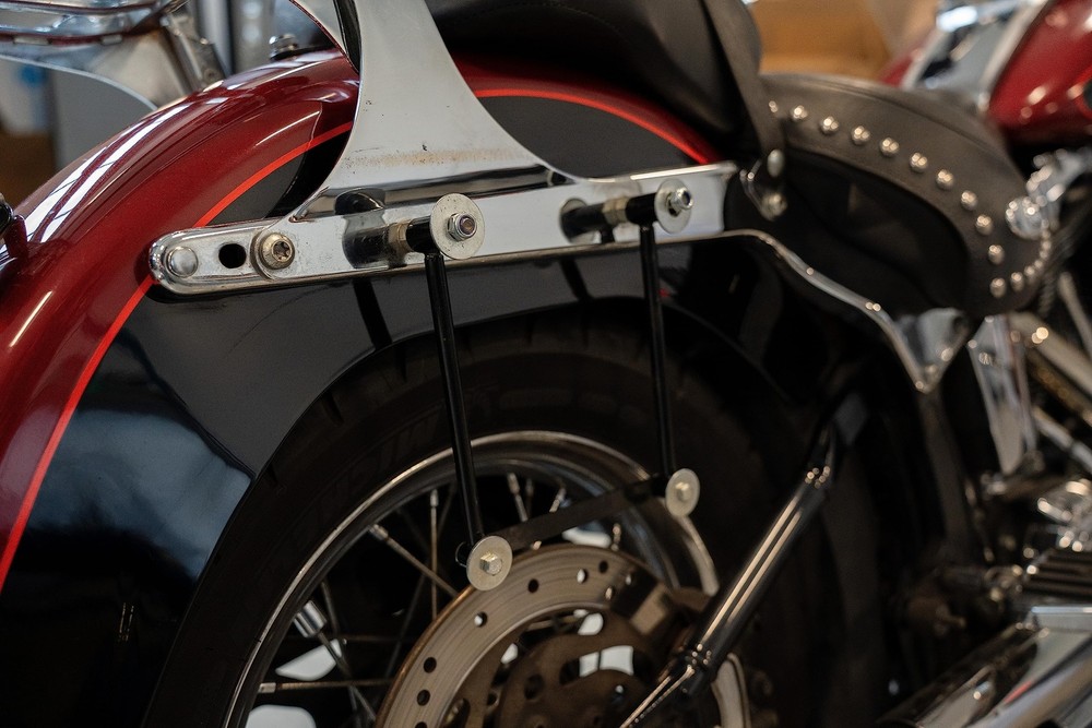 Willie & Max - 58633-00 - Universal Saddle Hard Mount Kit