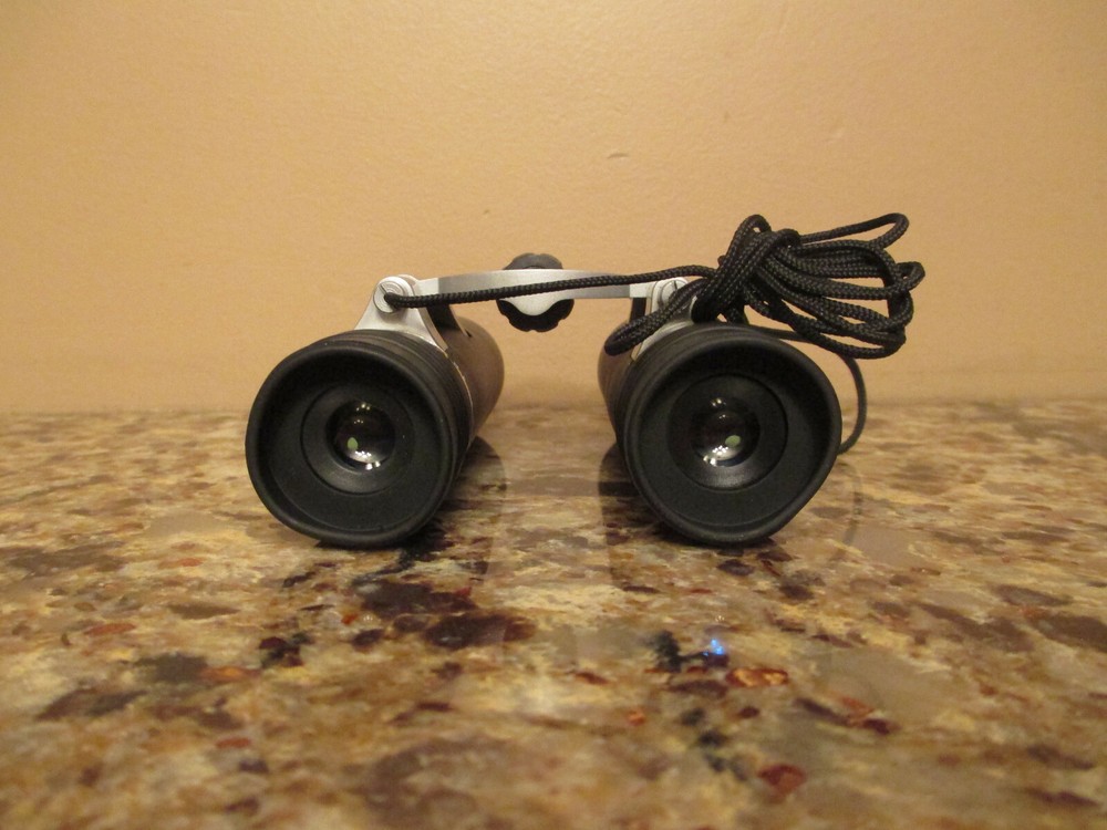 MultiTech Survivor 10 x 25 Ruby Binoculars w/ Pouch - New in Box