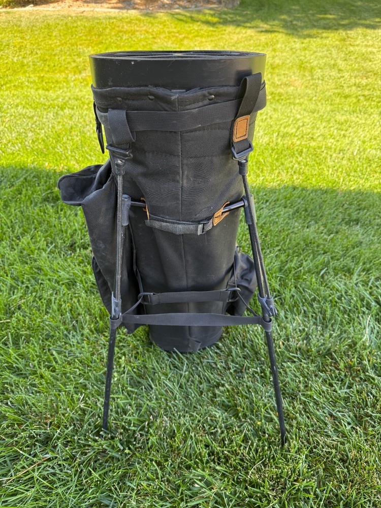 SUN MOUNTAIN Eclipse Deluxe - Black 4-Way Divide Single Strap Golf Stand Bag