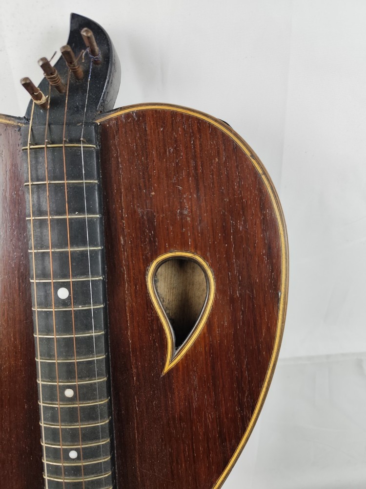 1900 Leaf Body 4 String Arch Psalter