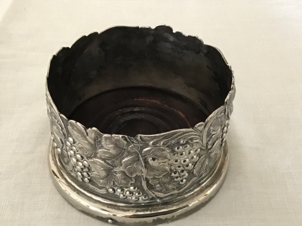 VTG Wine Champagne Bottle Coaster Grapes Silver Plate
