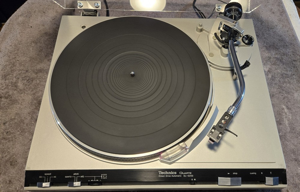 Technics Direct Drive SL-5200 Turntable, Serviced, Recapped New Covers Available