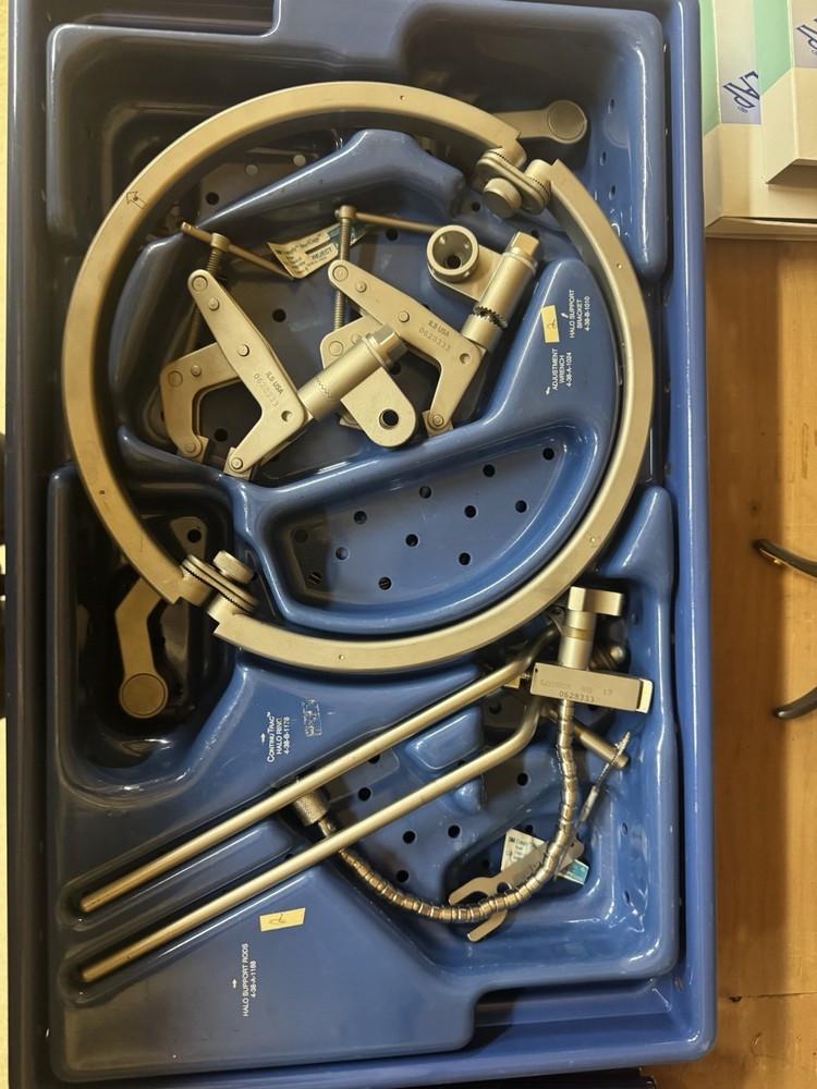 Integra Budde halo Retractor