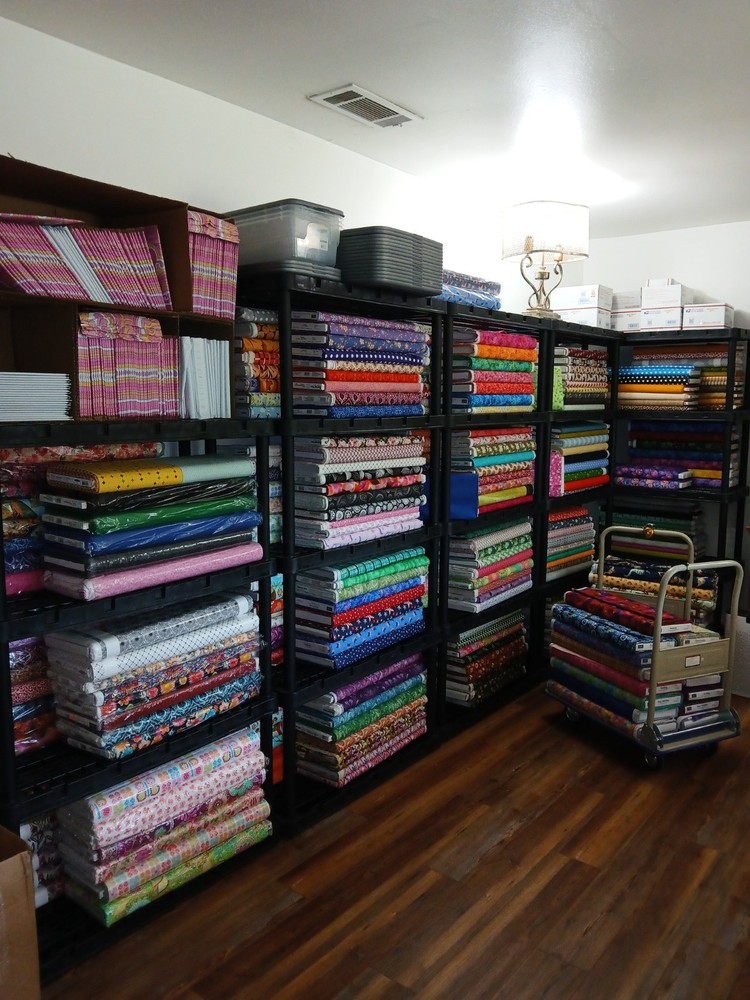 Bundle 3 yard, Fabric Cafe pattern, Quilt Kit, Coordinated focus, lgt,drk