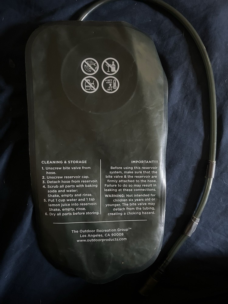 Military-Grade Hydration Bladder with Hose and Screw Cap