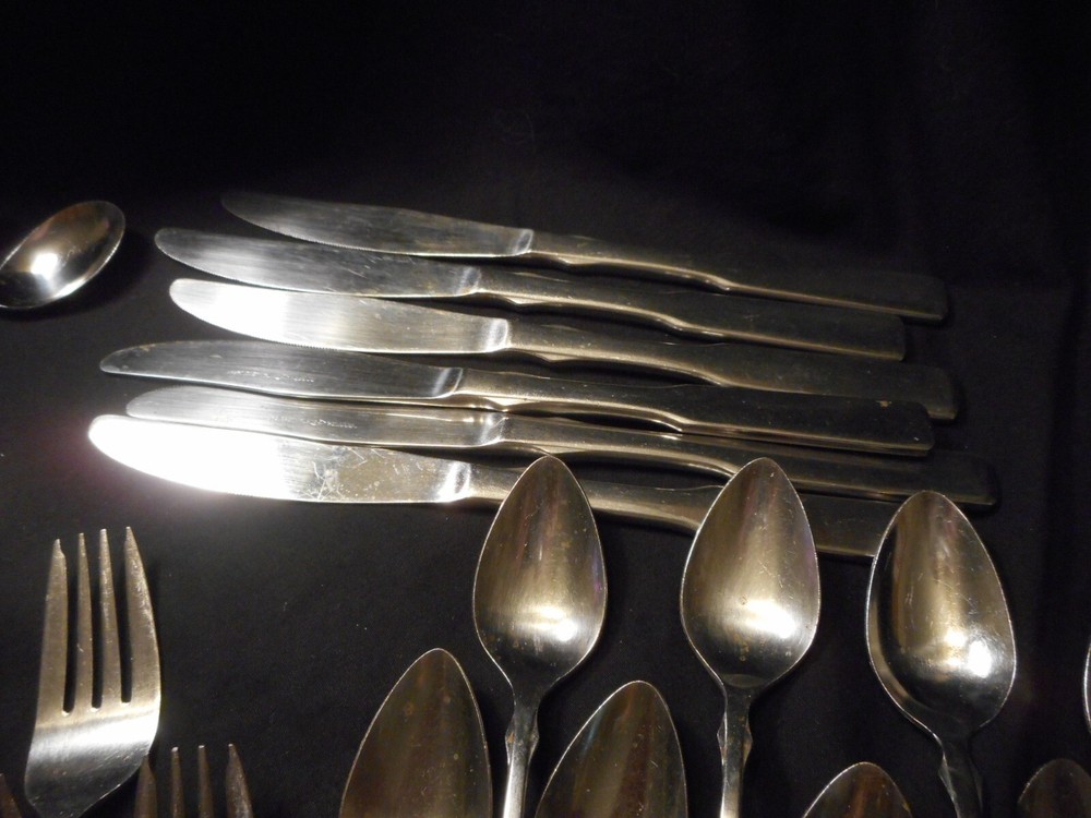 Vintage Rogers Stainless 31 Pieces Flatware Lot