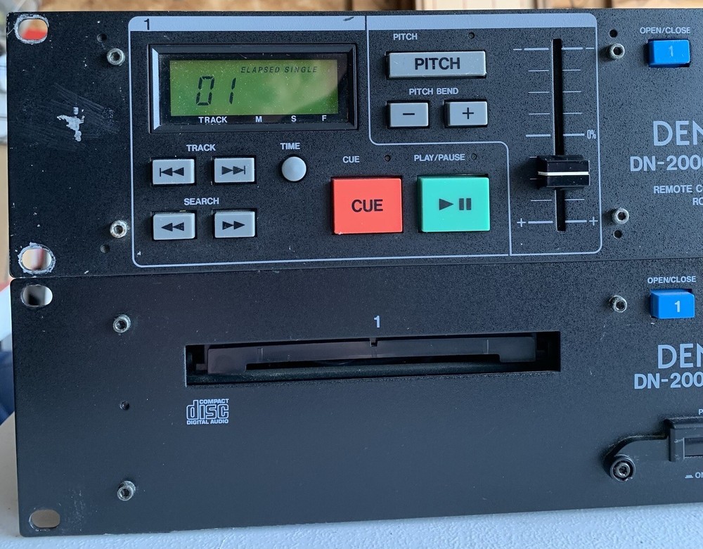 Denon DN-2000F MK2 Double CD Player And Remote Control Unit Powers Up Great