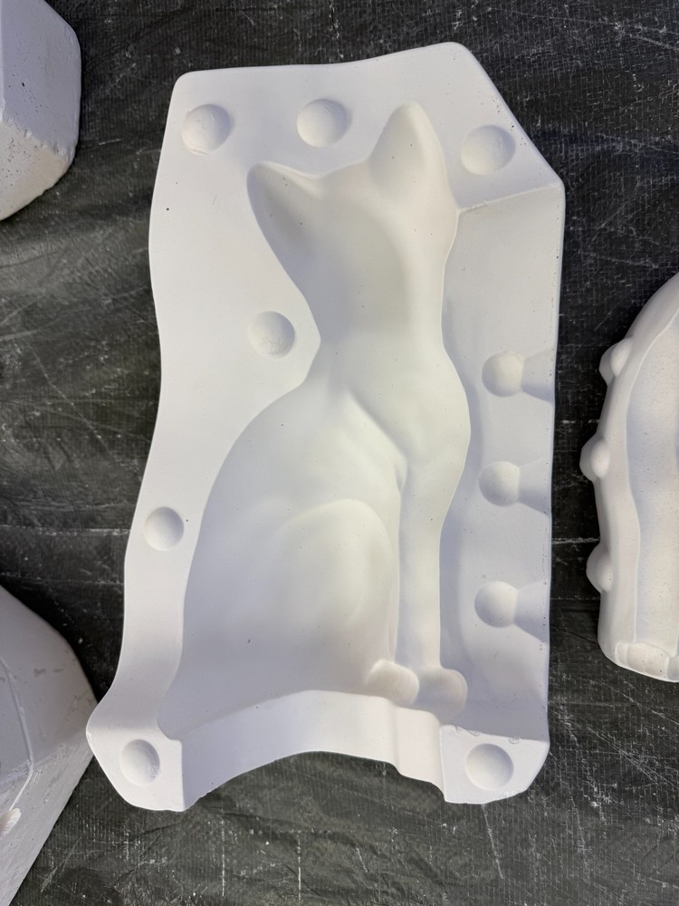 VINTAGE CASTER CERAMIC MOLD #102 SIAM CAT