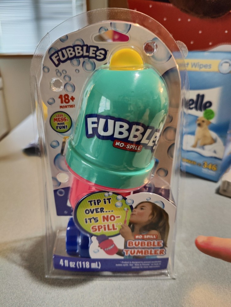 Fubbles No-Spill Tumbler Includes 4oz Bubble Solution   NEW/SEALED