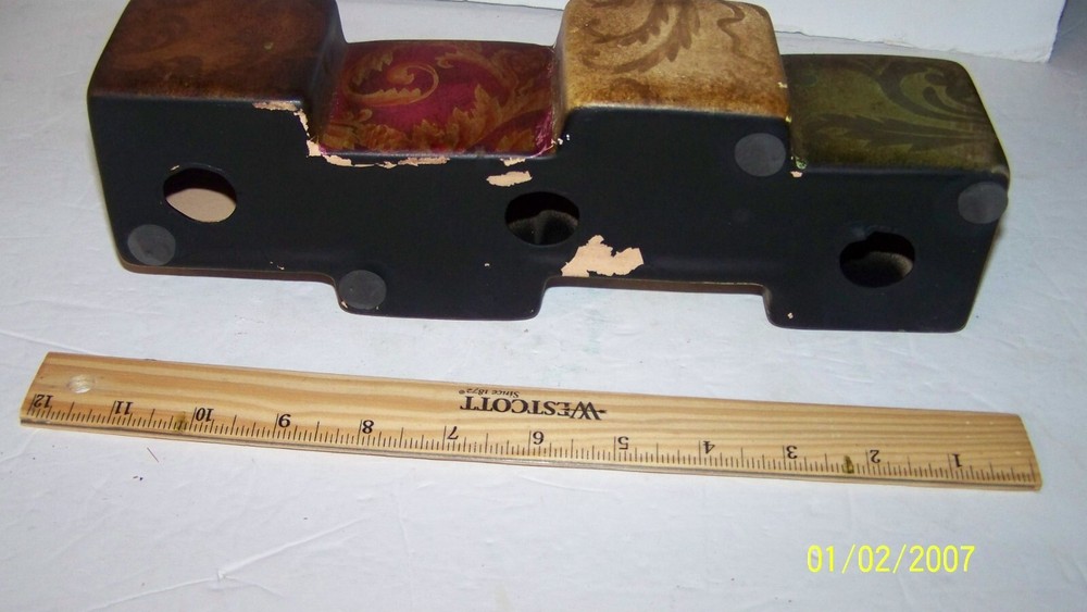 CERAMIC LETTER LOVE CANDLE HOLDER