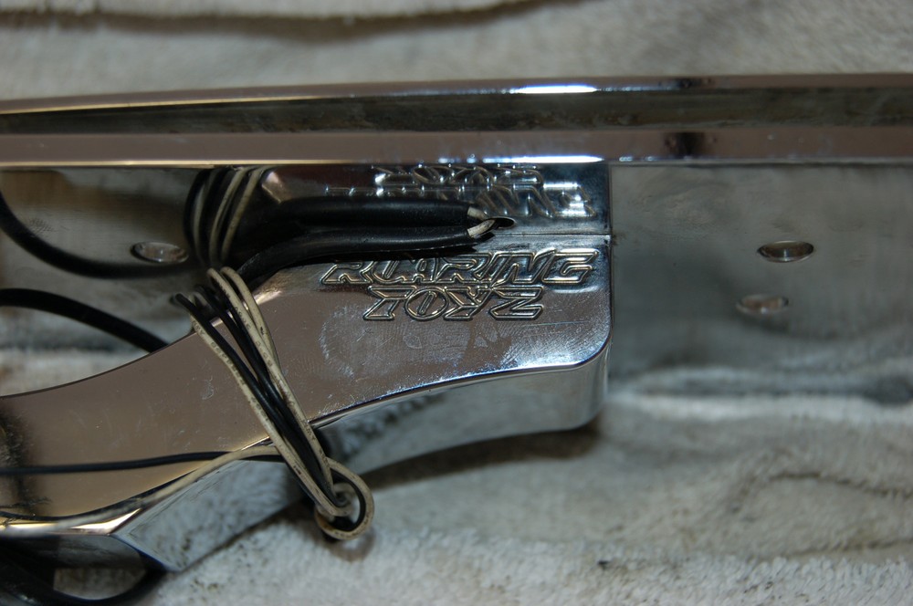UNIVERSAL LICENSE PLATE BRACKET, CHROME WITH LED LIGHT