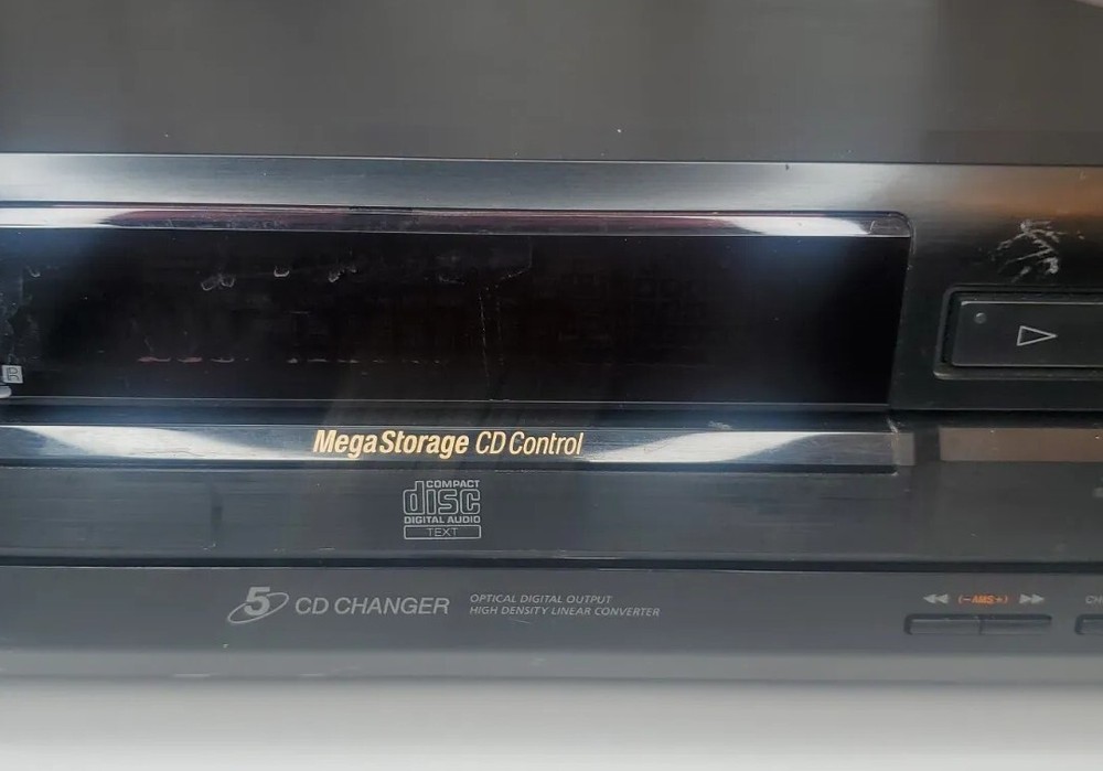 Sony CDP-CE525 5 Disc CD Player Powers On No Remote