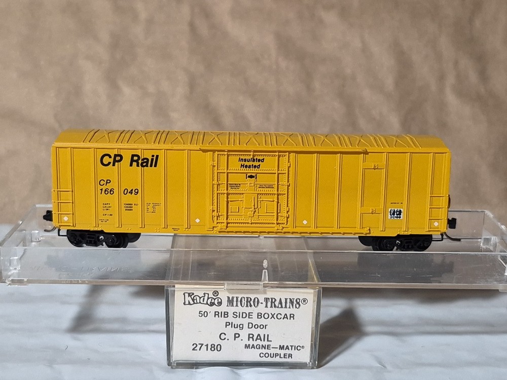 Micro-Trains #27180 C.P. Rail Boxcar N scale