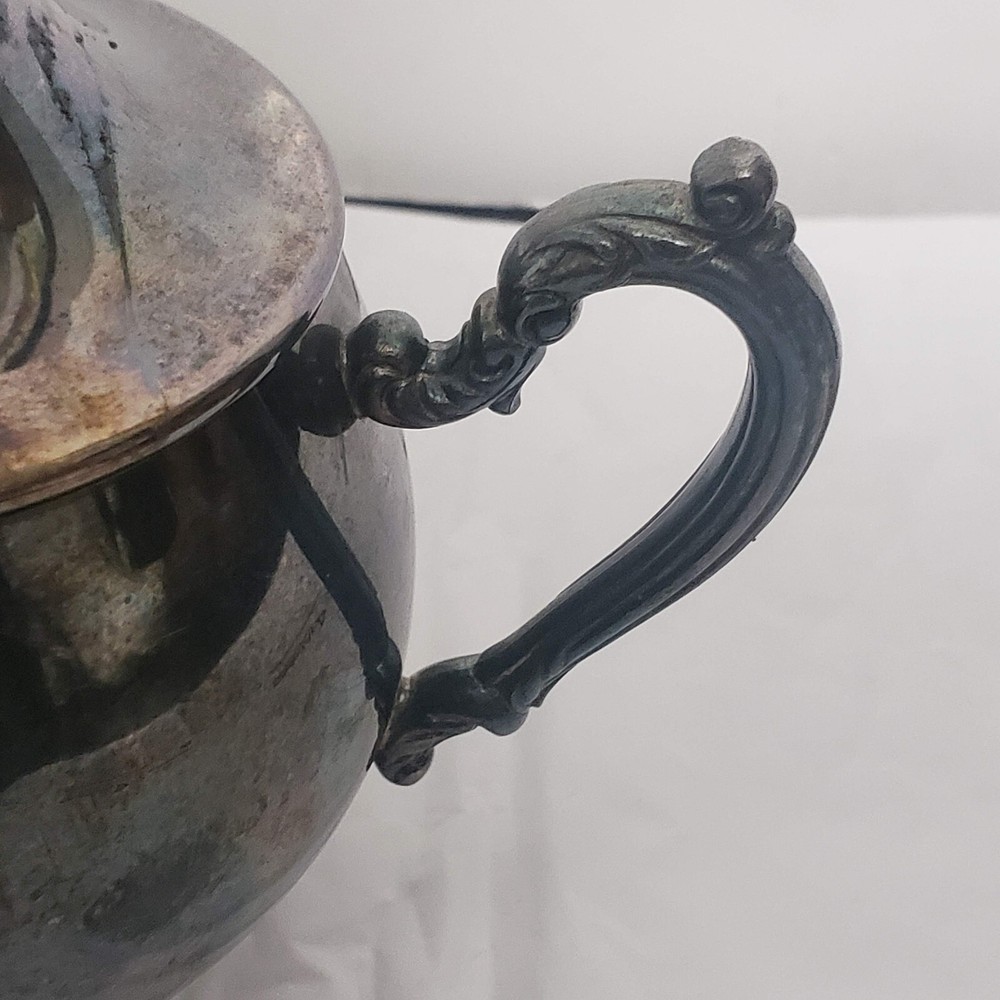 Oneida Silver Plated Footed Creamer Victorian Style with Lid