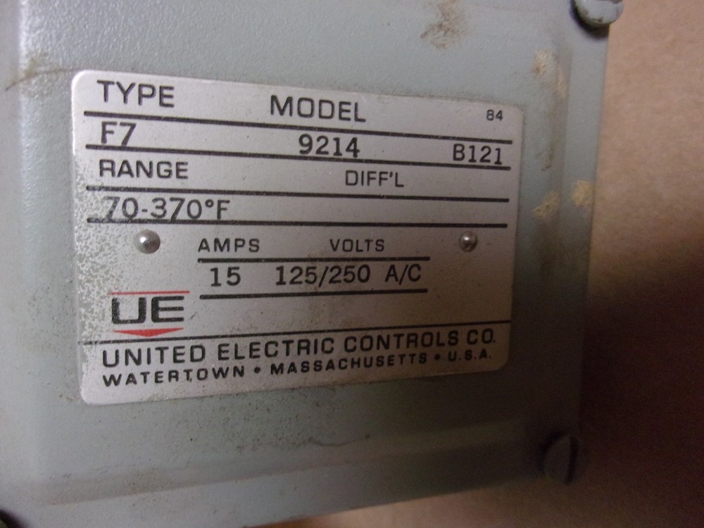 United Electric Temperature Switch F7 9214