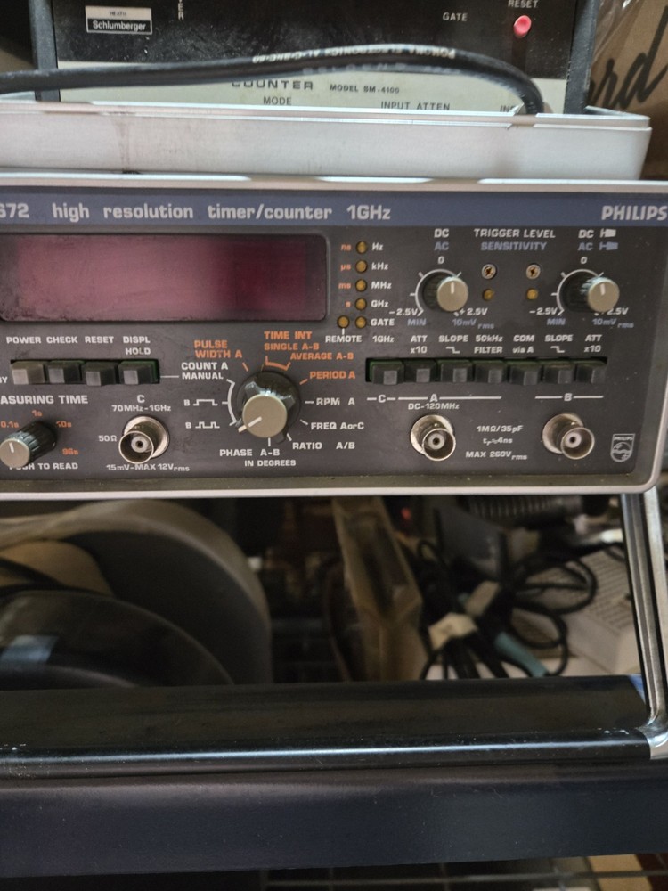 Philips PM6672 1GHz High Resolution Timer/Counter