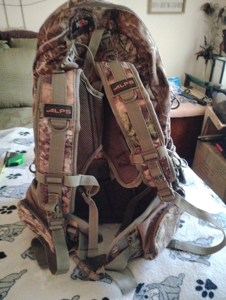 Real Tree Camouflage Alps H2O Back Pack