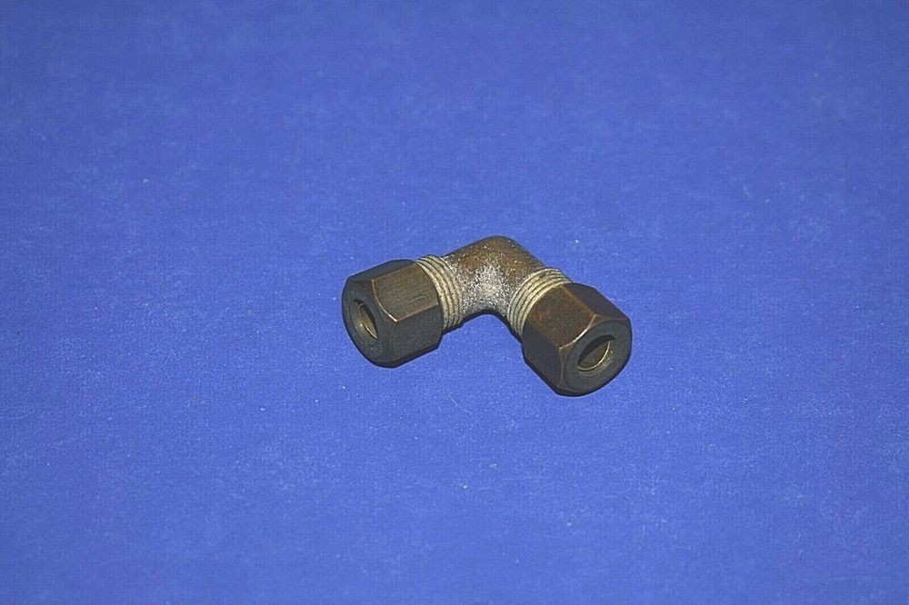 NOS Brass Compression Elbow 5/16 x 5/16 Compression