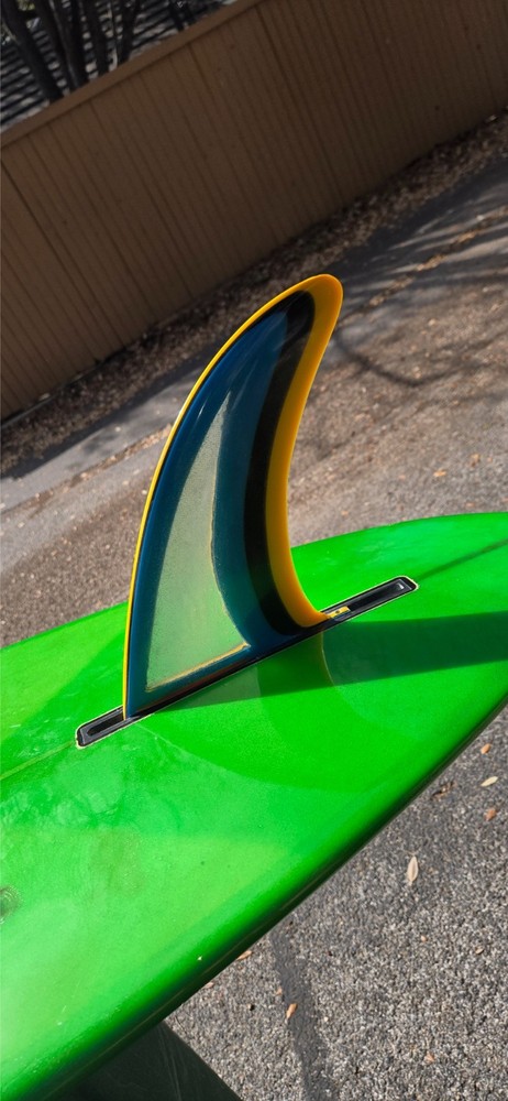 surfboard fin