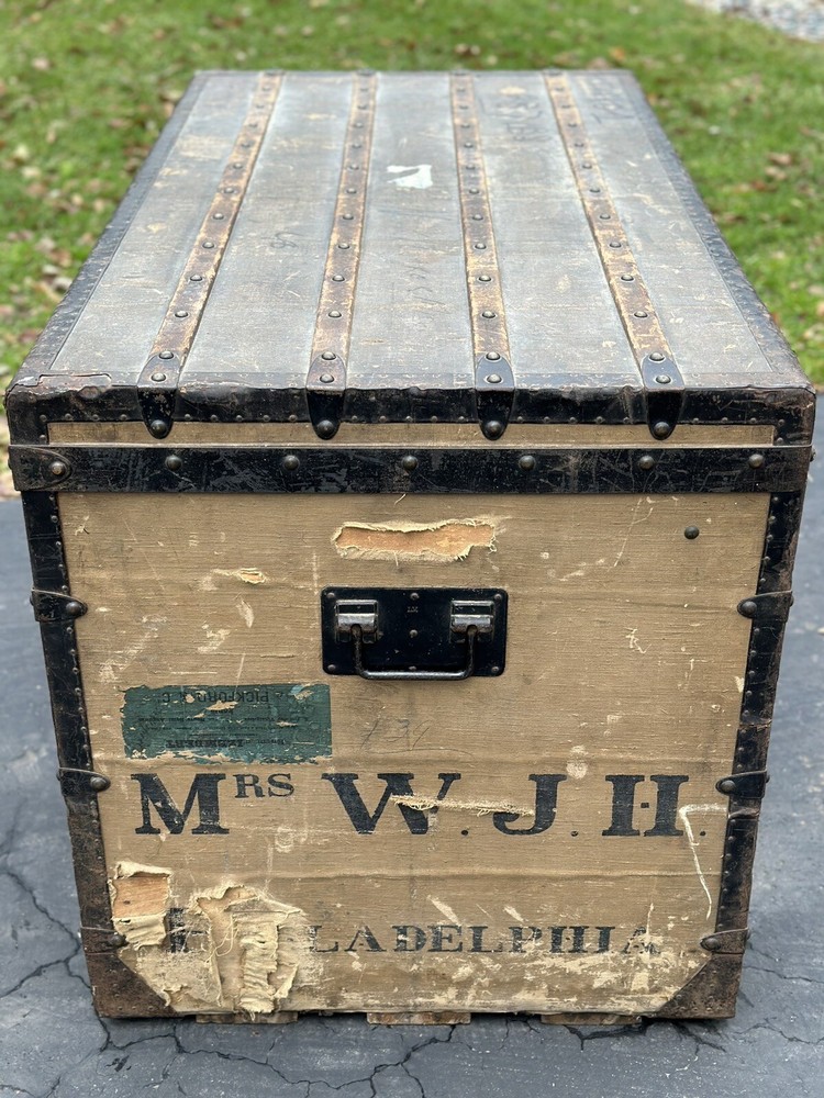 Louis Vuitton Large Steamer Trunk 19th Century with Key