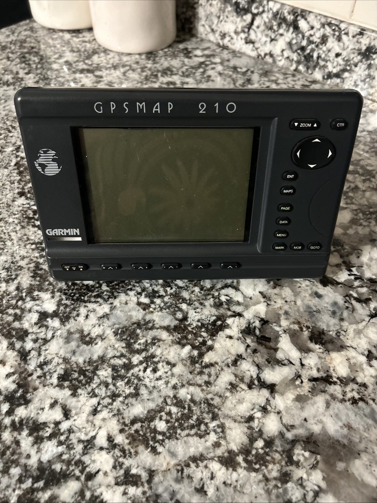 GARMIN GPSMAP 210 Chartplotter Marine GPS Navigator /IPH-GPSMAP210 & OFFSHORE