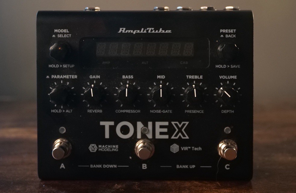 IK Multimedia ToneX Digital Guitar Effects Pedal Processor Compressor Reverb