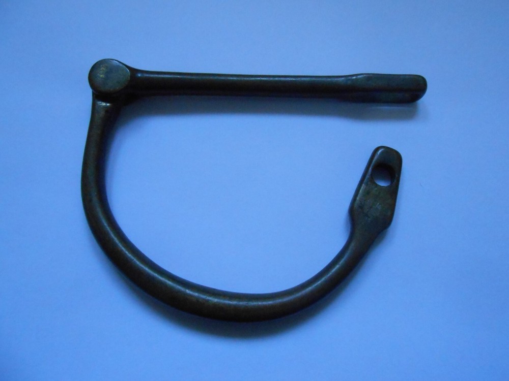 ww1 - ww2 brass heavy kit bag securing D ring