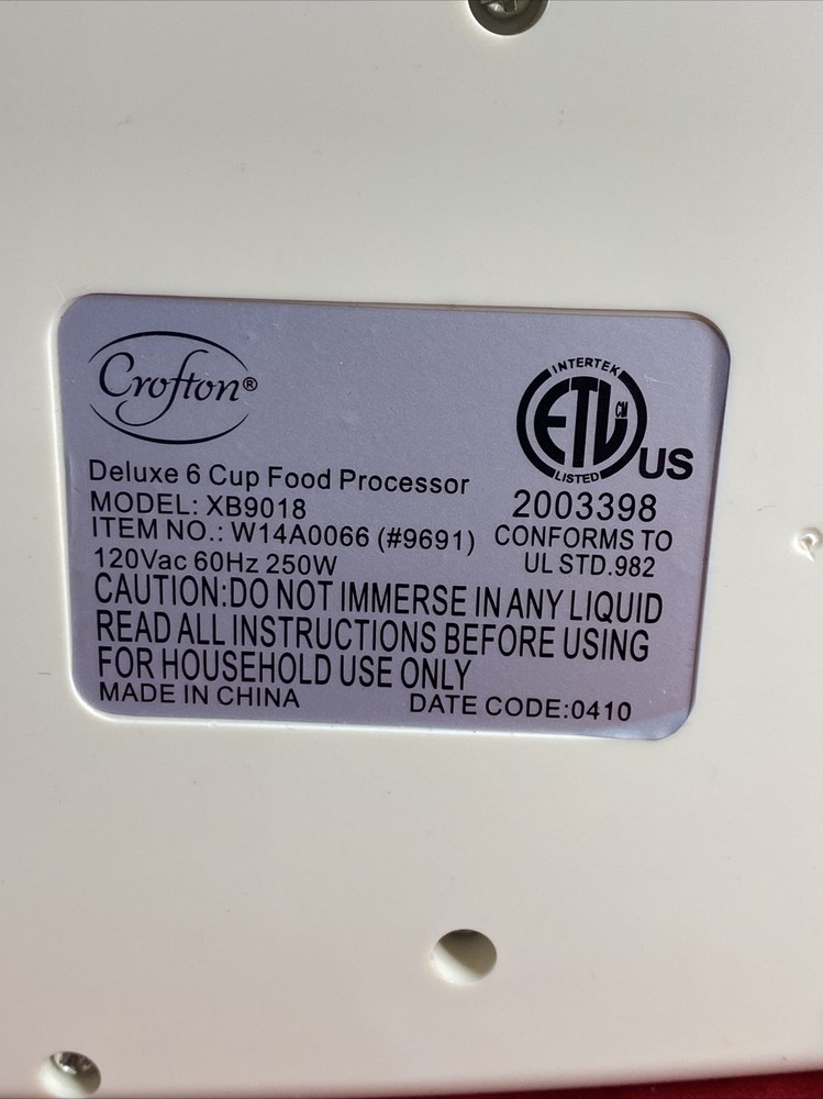 Crofton Deluxe 6-Cup Food Processor (XB9018) - In Box