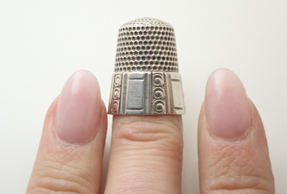 Antique Signed Star Hallmark Sterling Silver Sewing Thimble 10
