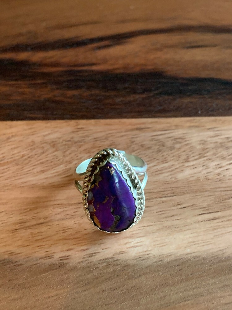 PURPLE ~ STERLING ~ RING (SIZE 7.25)