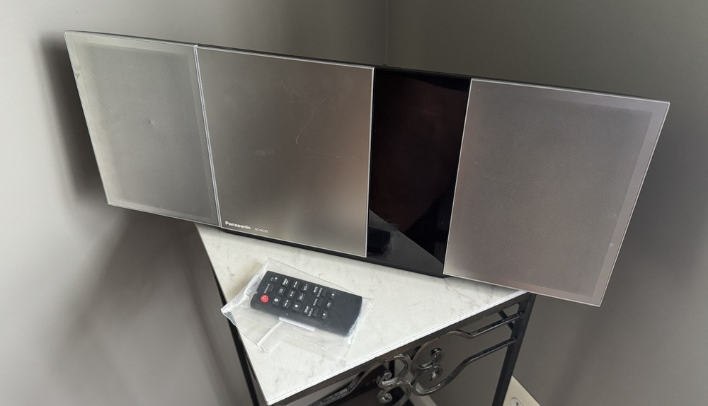 Panasonic SC-HC39 Micro Home Audio Sound System Bluetooth + Remote TESTED WORKS
