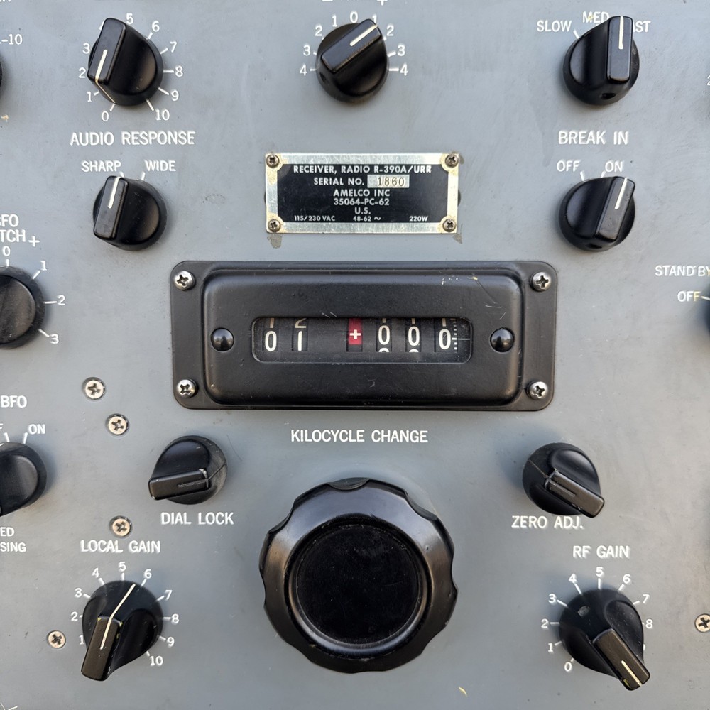 AMELCO R-390A/URR HF Communication Receiver