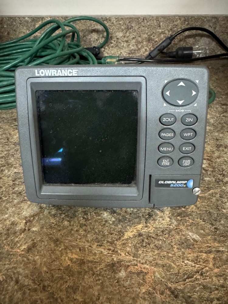 Lowrance Globalmap 5200c - chart plotter - working does not include gps puck