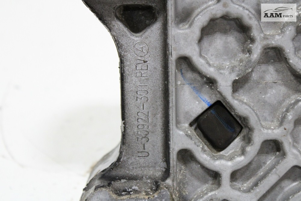 2018-2024 FREIGHTLINER CASCADIA 14.8L DD15 FRONT LEFT SIDE ENGINE MOUNT OEM